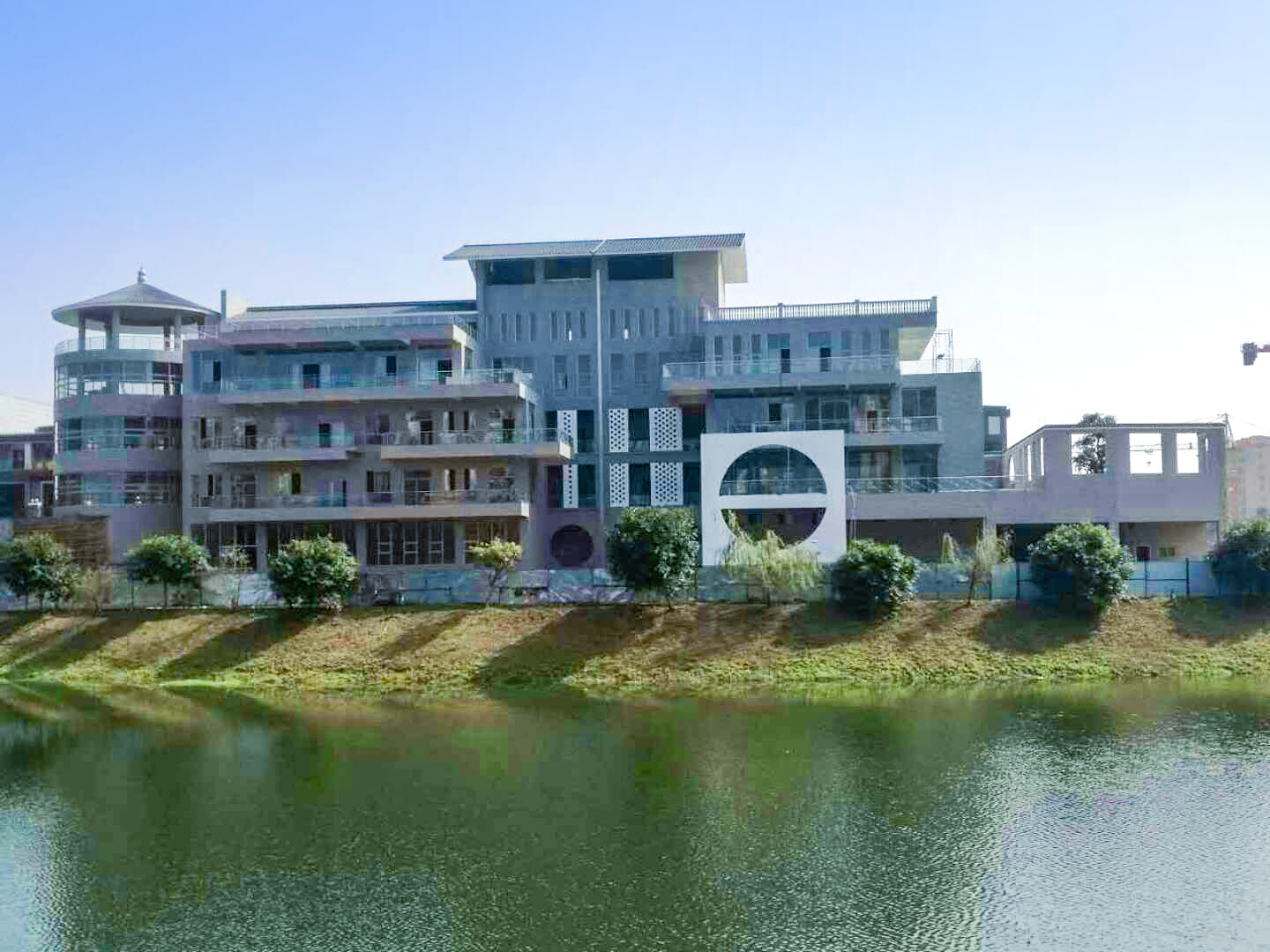 �����ܰ칫¥